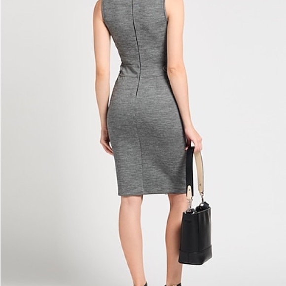 MaxMara Elegant Gray Sleeveless Midi Dress - Picture 4 of 11